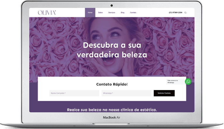 Notebook mostrando um site pronto criado na Loguei